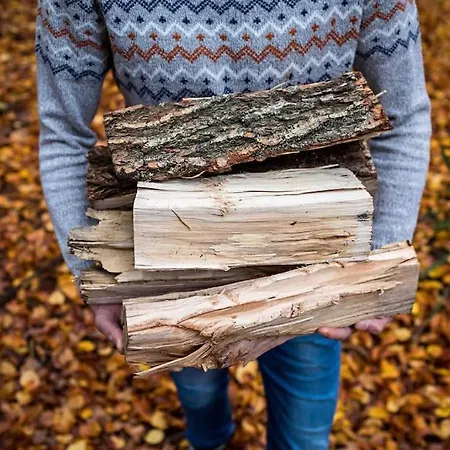 Paulus Aan De Bos Met Hot Tub 伊皮