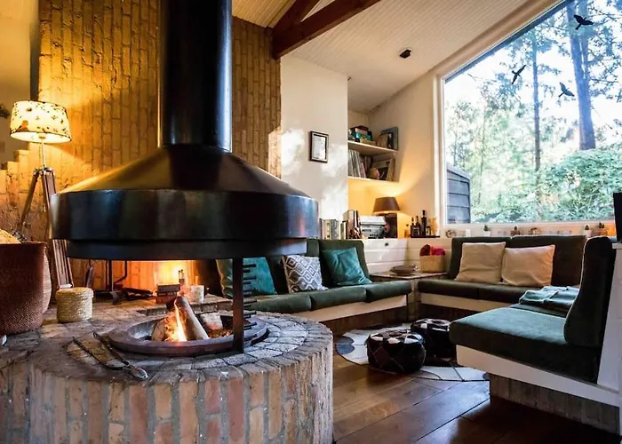 Paulus Aan De Bos Met Hot Tub Alpstuga